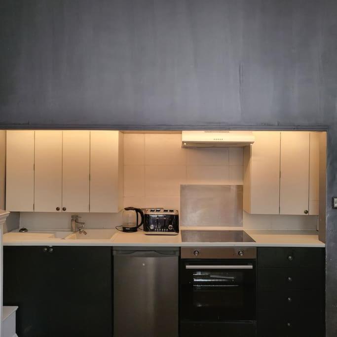 5 Luxury Spacious Loft - Prime Location - Comfortable Bed & Sofa Hove Exterior foto