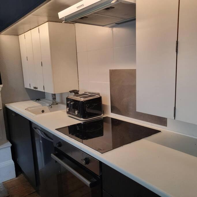 5 Luxury Spacious Loft - Prime Location - Comfortable Bed & Sofa Hove Exterior foto